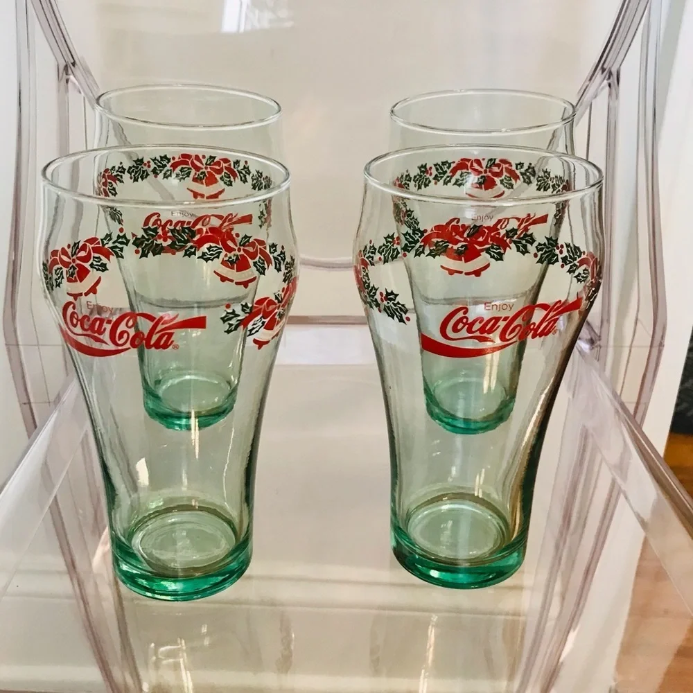 Vintage Coca Cola Glasses 4 Christmas Holiday Winter Holly Bells red green